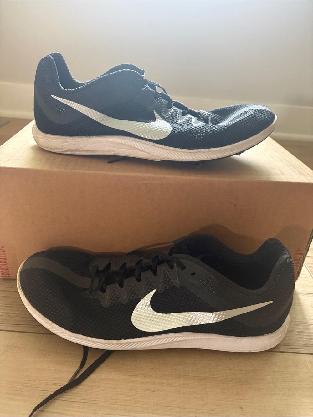 Nike Mid Distance Spikes Men’s Size 11.5 Black and White running shoes